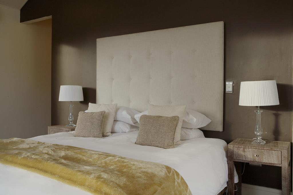 Marine Square Luxury Suites Херманус Экстерьер фото
