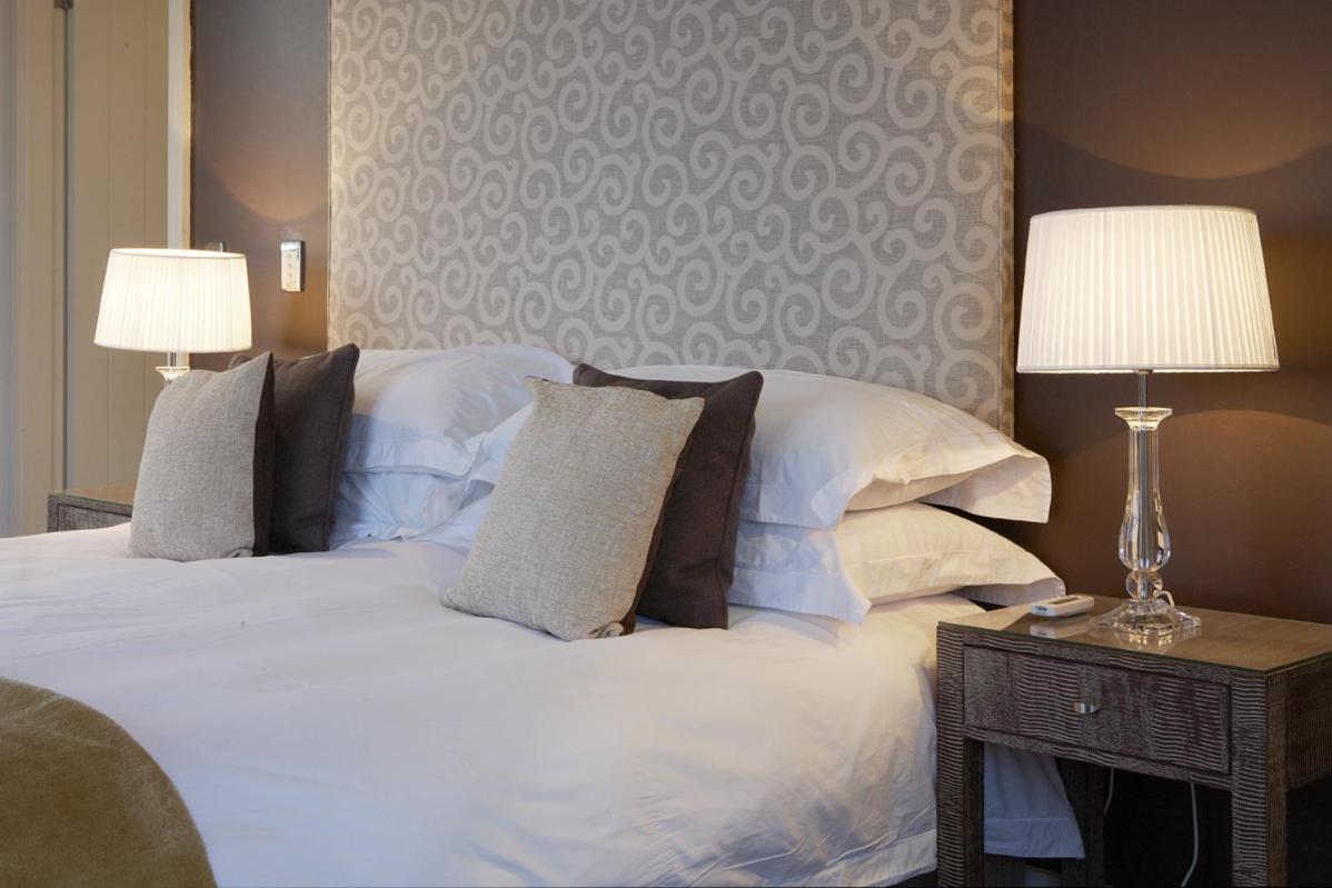 Marine Square Luxury Suites Херманус Экстерьер фото