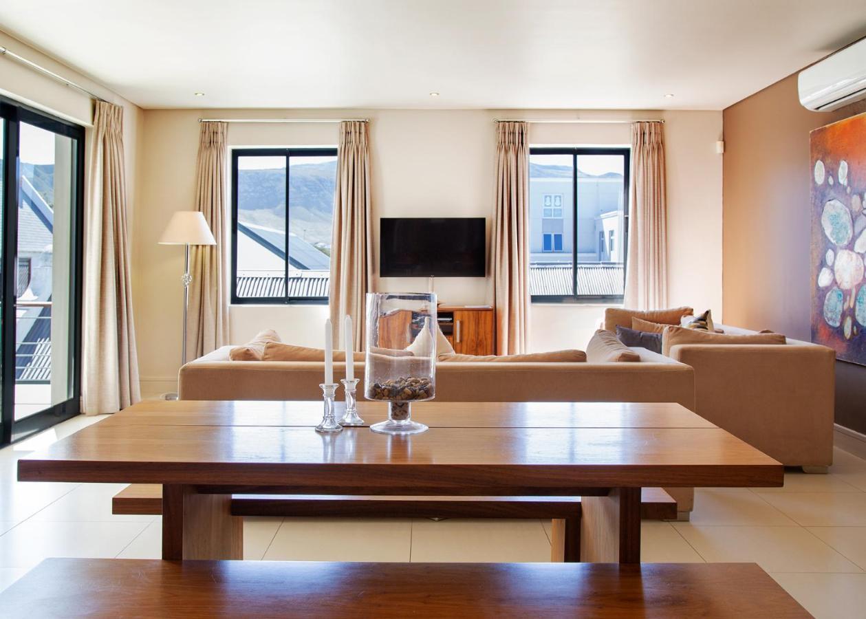 Marine Square Luxury Suites Херманус Экстерьер фото